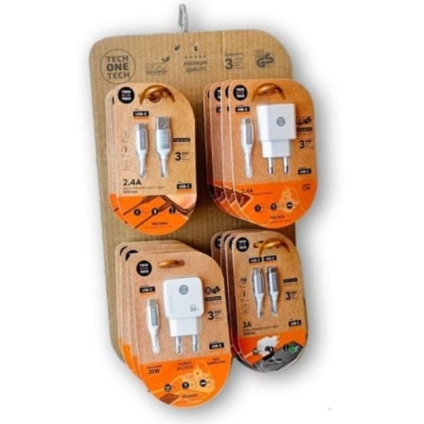 Expositor TECH ONE TECH - Cargadores GaN · Cables USB · 4 Ganchos · 16 Productos
